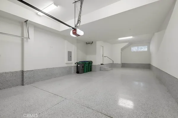 $5,800 | 75 Lennox, Irvine, CA 92612