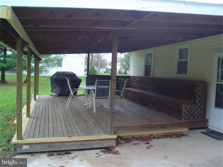 2732 Clymer Road Hatfield, PA 19440 - Photo 14 of 16 Deck