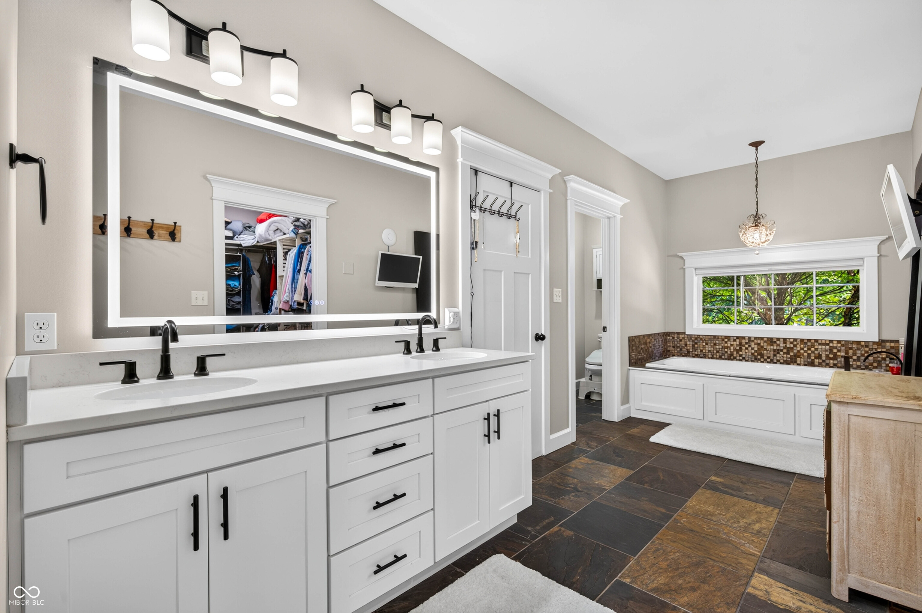 8700 West Georgetown Road Columbus, IN 47201 - Photo 63 of 175 Gallery Image 63