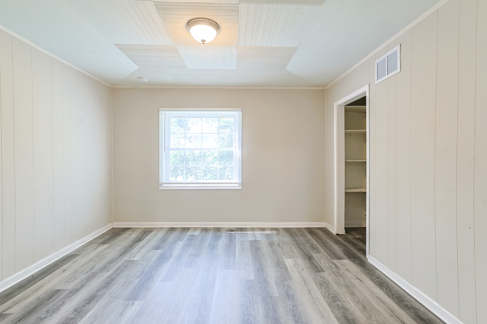 13065 West Blanchard Road Waukegan, IL 60087 - Photo 16 of 35