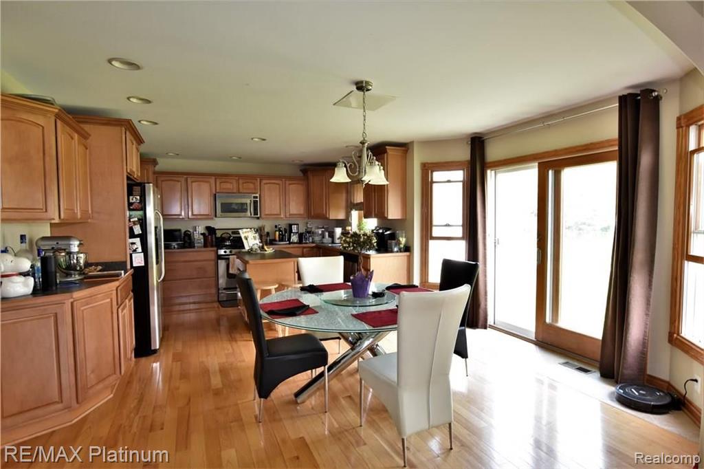2665 Tim Avenue Brighton, MI 48114 - Photo 7 of 26