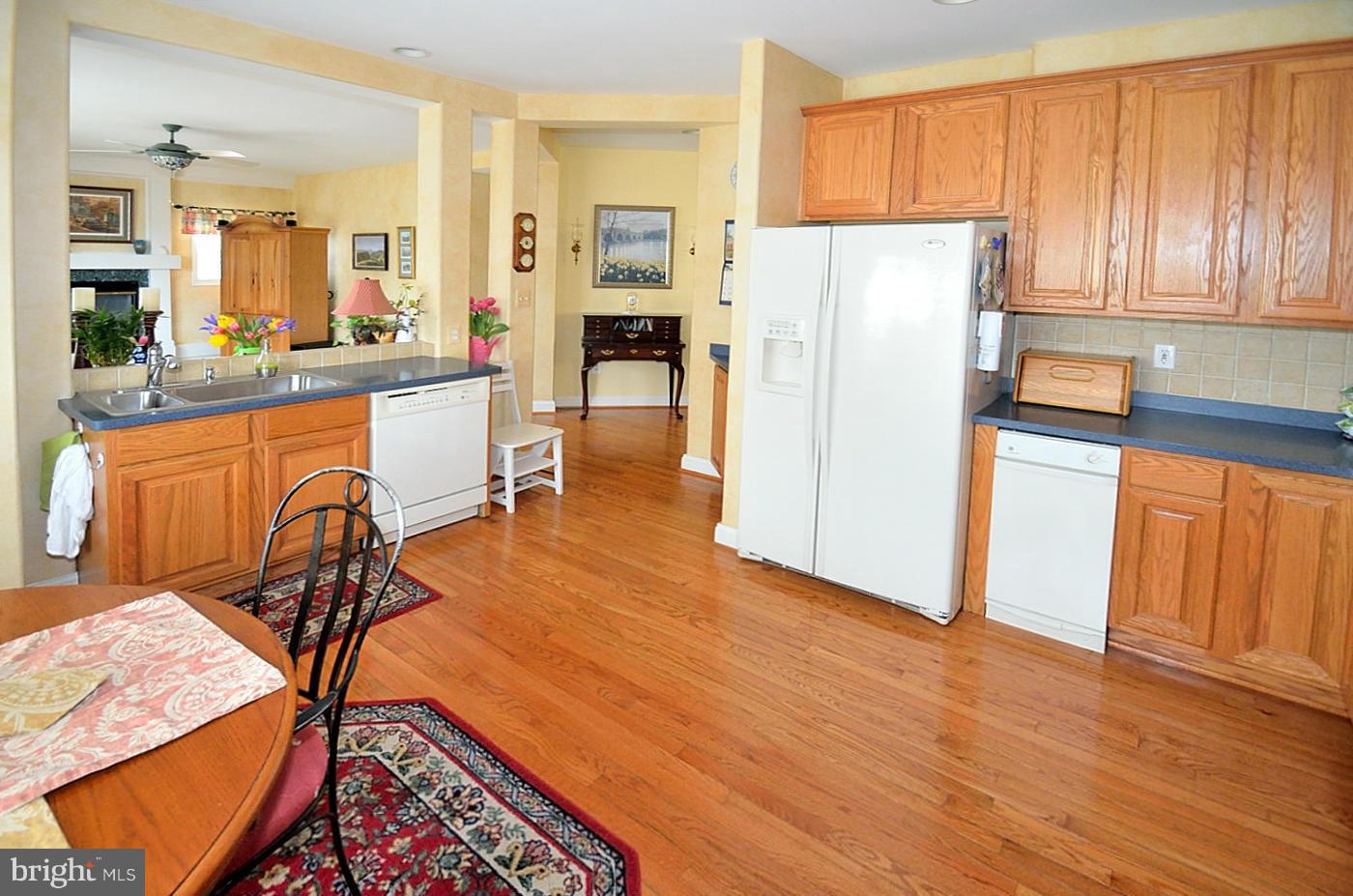 8556 Bauer Circle Springfield, VA 22152 - Photo 14 of 30 Kitchen