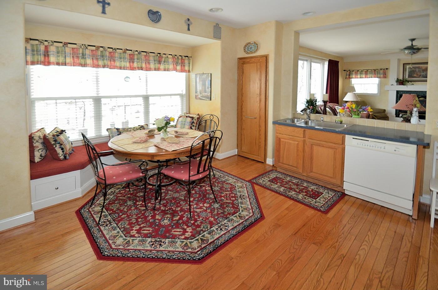 8556 Bauer Circle Springfield, VA 22152 - Photo 17 of 30 Kitchen