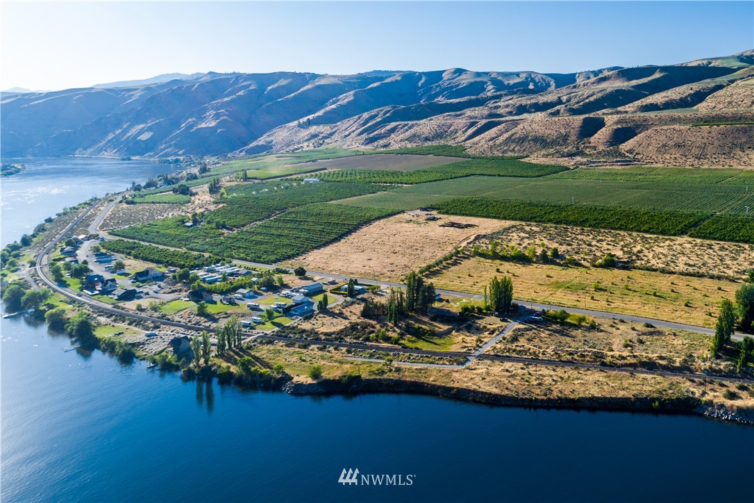 418 Stayman Flats Road Chelan, WA 98816 - Photo 4 of 21 Gallery Image 4