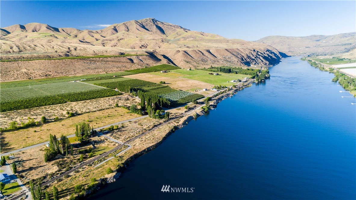 418 Stayman Flats Road Chelan, WA 98816 - Photo 5 of 21 Gallery Image 5