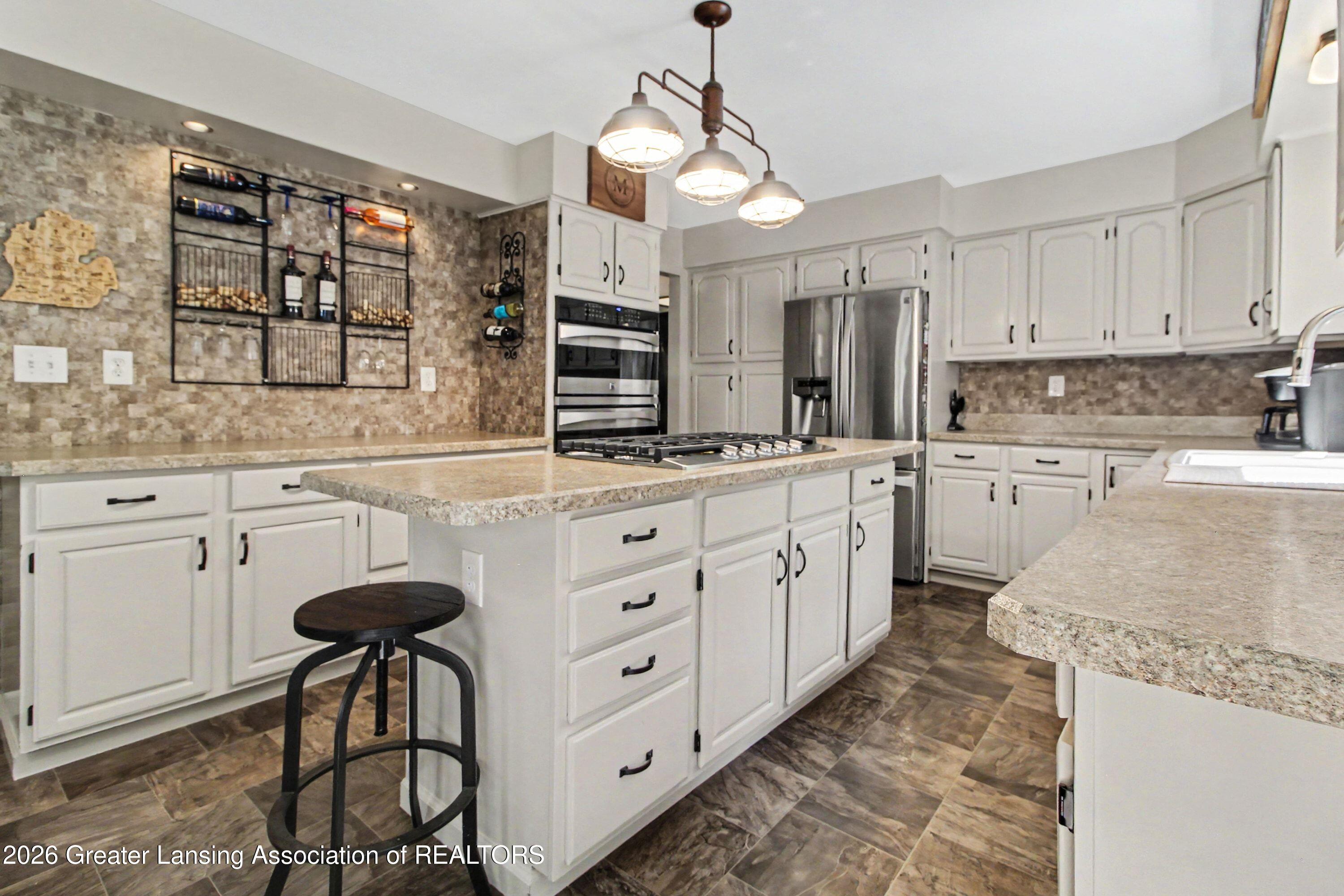 5589 North Territorial Road Ann Arbor, MI 48105 - Photo 10 of 29 Kitchen