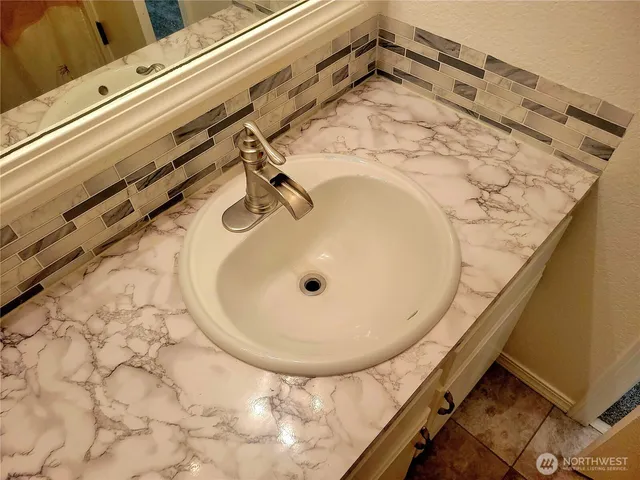 $347,950 | 18100 15th Avenue Northeast, Unit C218, Shoreline, WA 98155