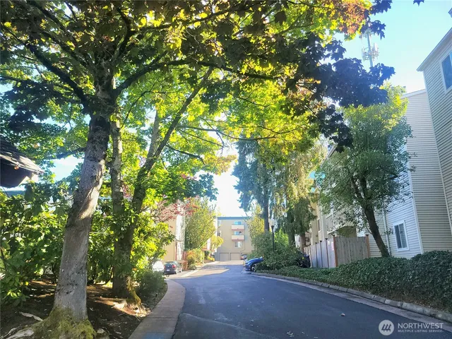 $347,950 | 18100 15th Avenue Northeast, Unit C218, Shoreline, WA 98155