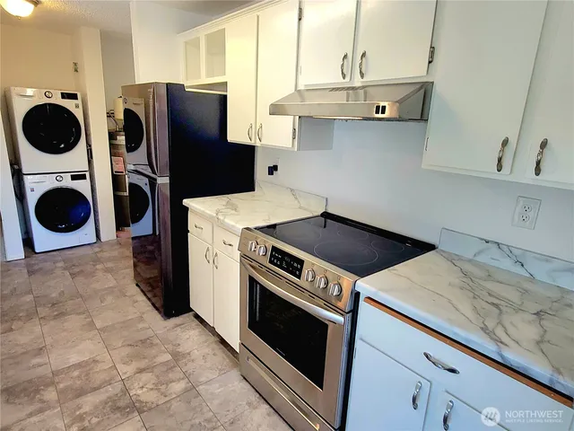 $347,950 | 18100 15th Avenue Northeast, Unit C218, Shoreline, WA 98155