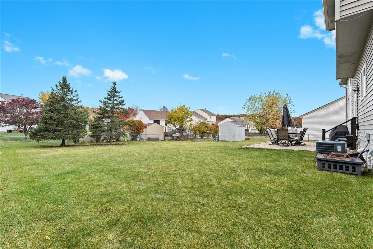 677 Ridgecrest Street Fenton, MI 48430 - Photo 27 of 31 Back yard