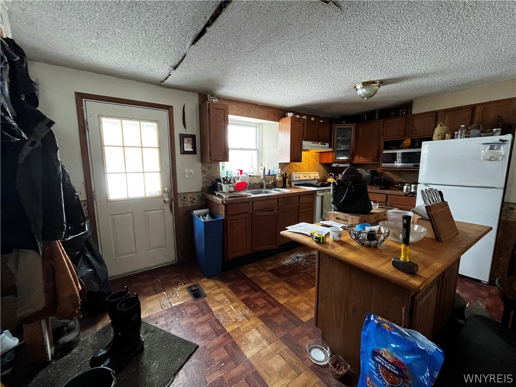 2247 Hess Road Newfane, NY 14008 - Photo 4 of 15