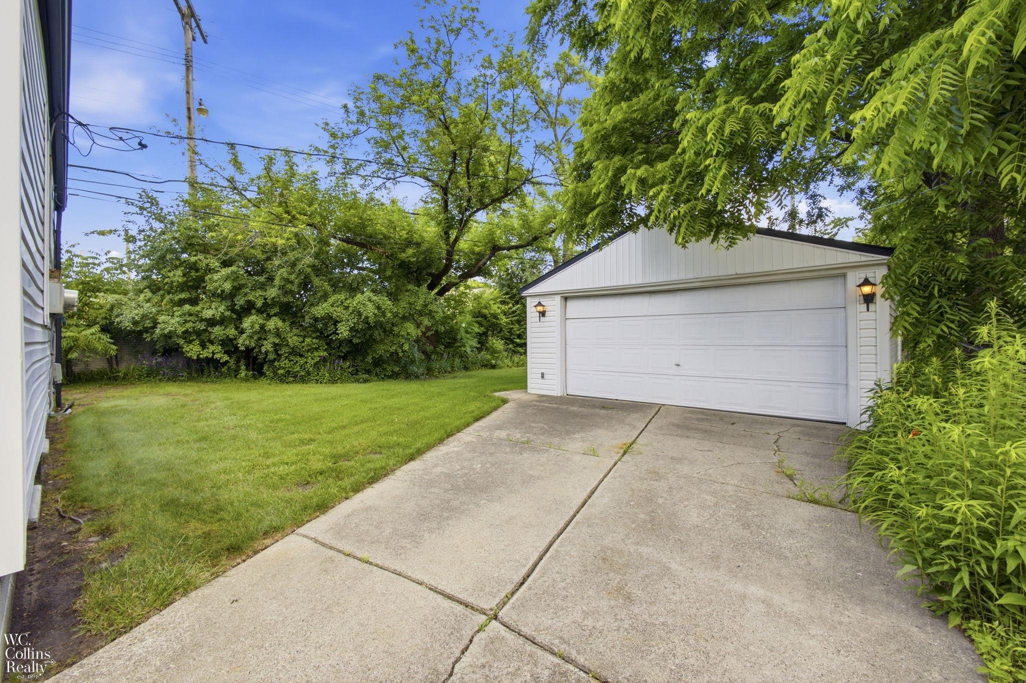 2446 Harvard Road Berkley, MI 48072 - Photo 29 of 33