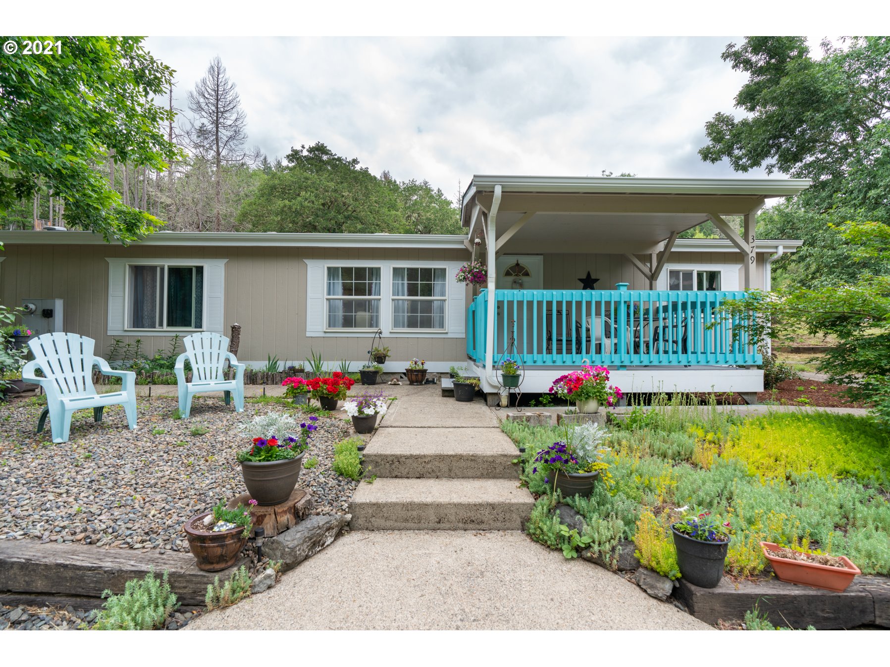 379 Porter Creek Road Winston, OR 97496 - Photo 1 of 17 Gallery Image 1