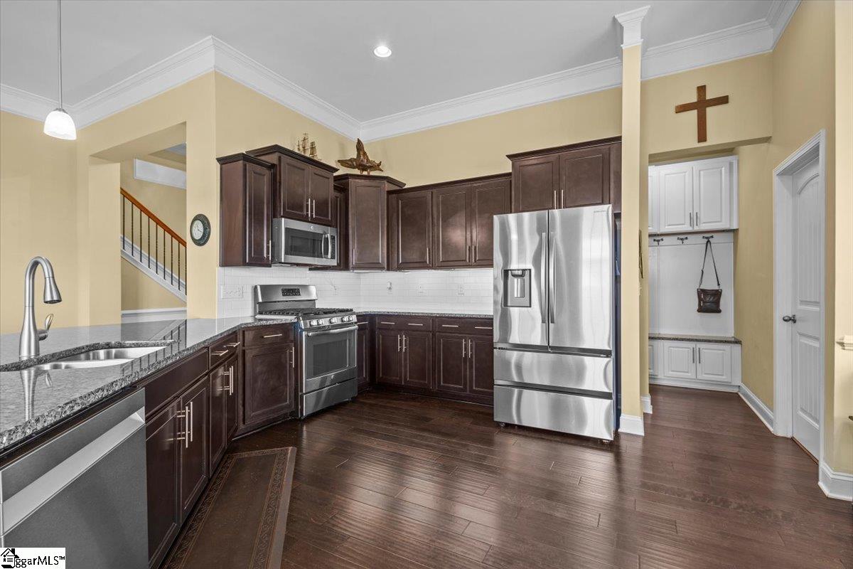 162 Willowbottom Drive Greer, SC 29651 - Photo 3 of 33