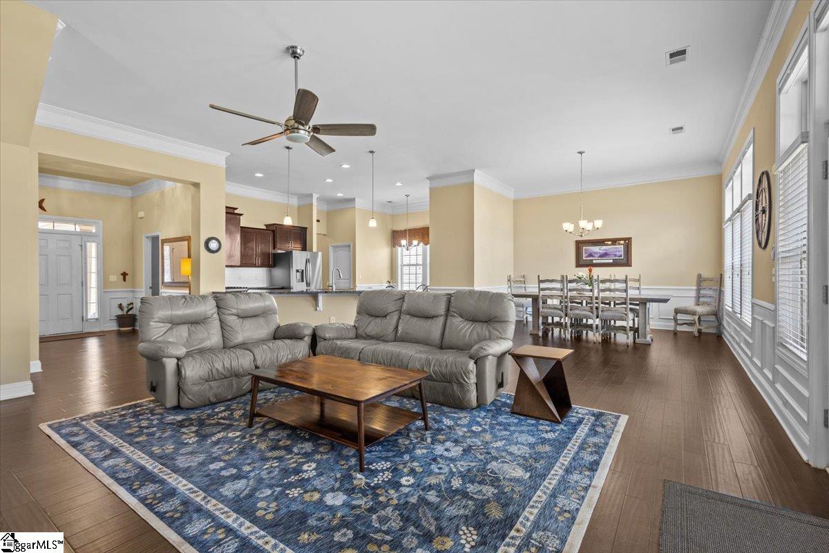 162 Willowbottom Drive Greer, SC 29651 - Photo 4 of 33