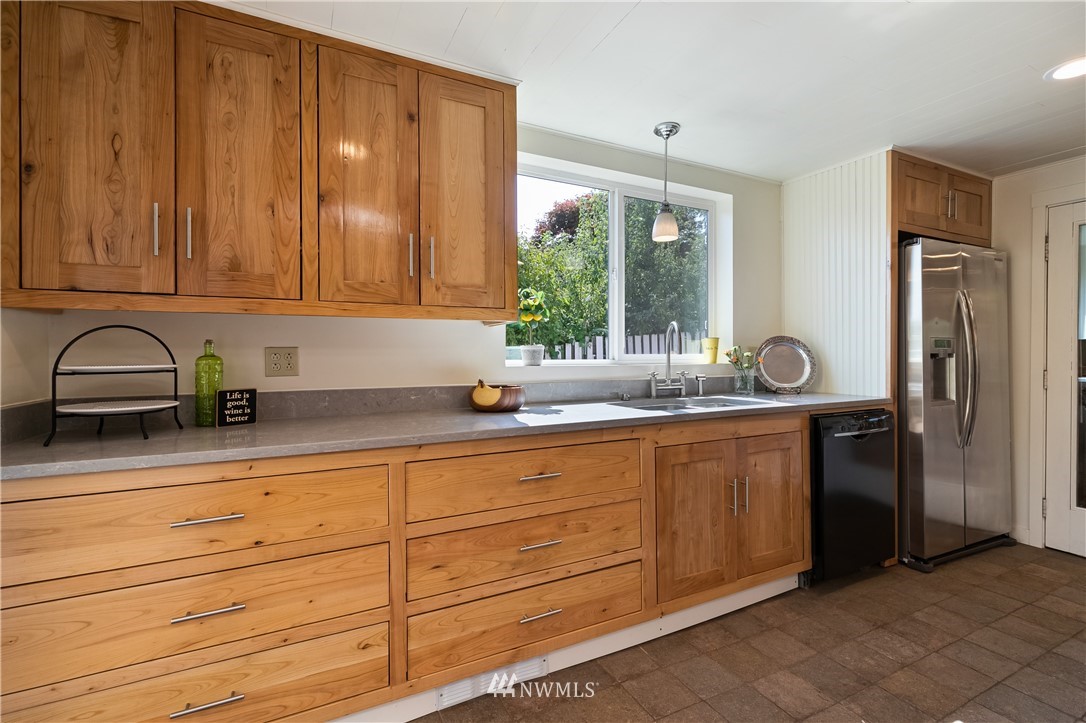 101 Briar Road Bellingham, WA 98225 - Photo 9 of 39
