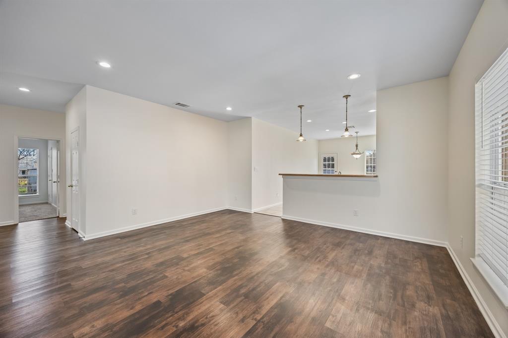 11504 Seagoville Road Balch Springs, TX 75180 - Photo 7 of 25