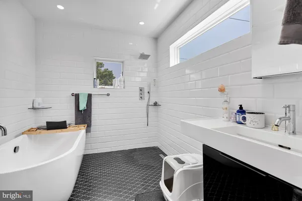 $5,600 | 4008 Marlboro Place Northwest, Washington, DC 20011