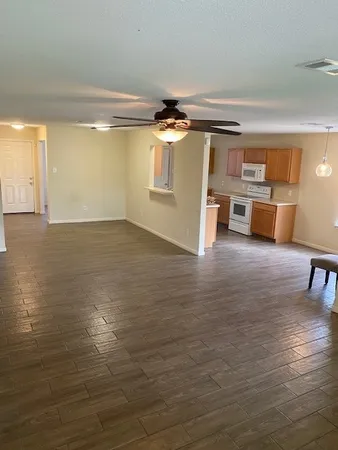 $215,000 | 5080 Hauna Lane, Dickinson, TX 77539