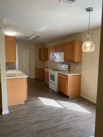 $215,000 | 5080 Hauna Lane, Dickinson, TX 77539