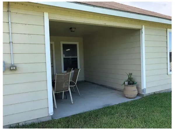 $215,000 | 5080 Hauna Lane, Dickinson, TX 77539