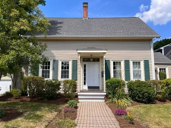 $745,000 | 29 Canton Street, Easton, MA 02356