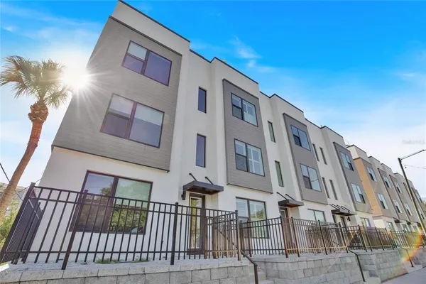 $6,000 | 2506 West Cleveland Street, Unit 9, Tampa, FL 33609