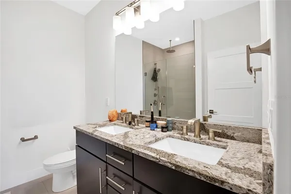 $6,000 | 2506 West Cleveland Street, Unit 9, Tampa, FL 33609