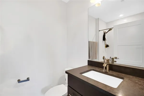 $6,000 | 2506 West Cleveland Street, Unit 9, Tampa, FL 33609