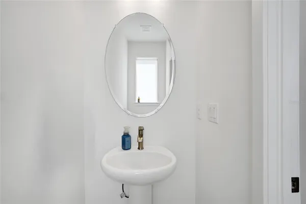 $6,000 | 2506 West Cleveland Street, Unit 9, Tampa, FL 33609