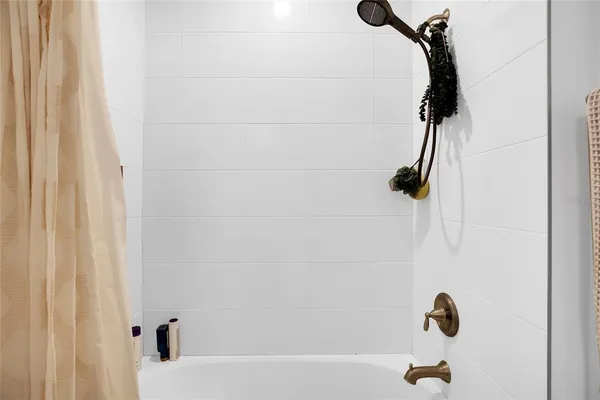 $6,000 | 2506 West Cleveland Street, Unit 9, Tampa, FL 33609