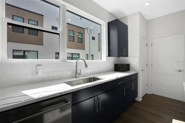 $6,000 | 2506 West Cleveland Street, Unit 9, Tampa, FL 33609