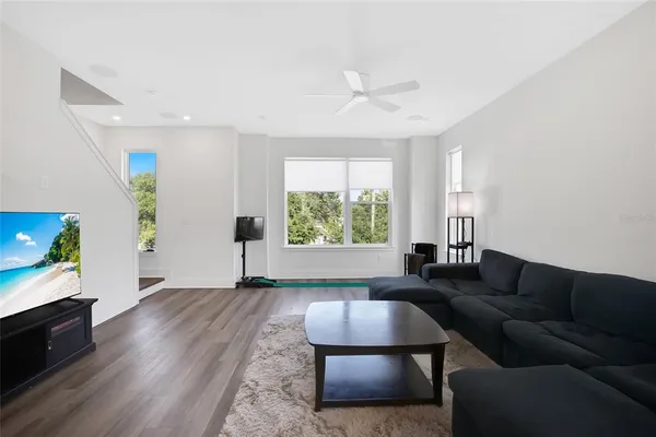 $6,000 | 2506 West Cleveland Street, Unit 9, Tampa, FL 33609