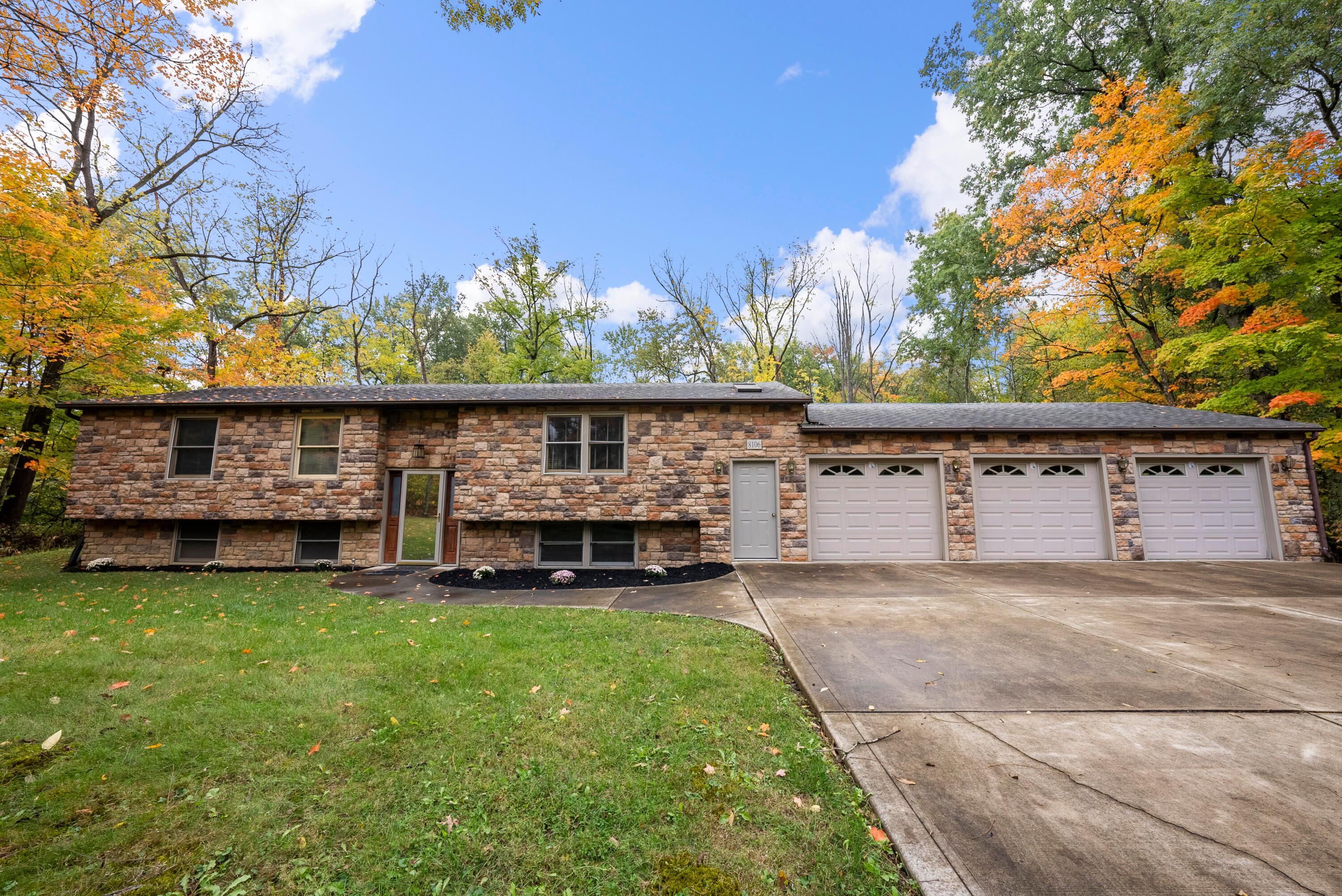 8106 Clouse Road New Albany, OH 43054 - Photo 44 of 47 Front Exterior