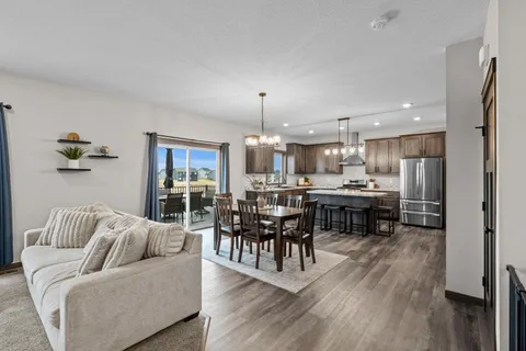 $565,000 | 4130 89th Street, Monticello, MN 55362