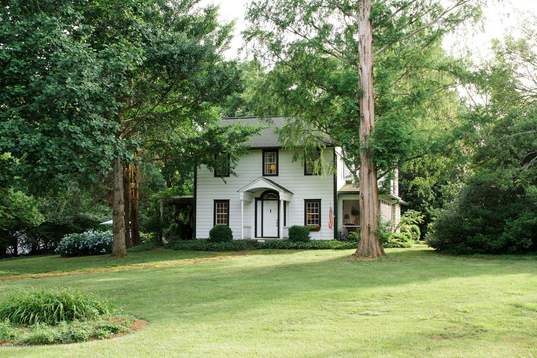 1600 Glenbrook Road Anchorage, KY 40223 - Photo 1 of 29 1600 Glenbrook-4