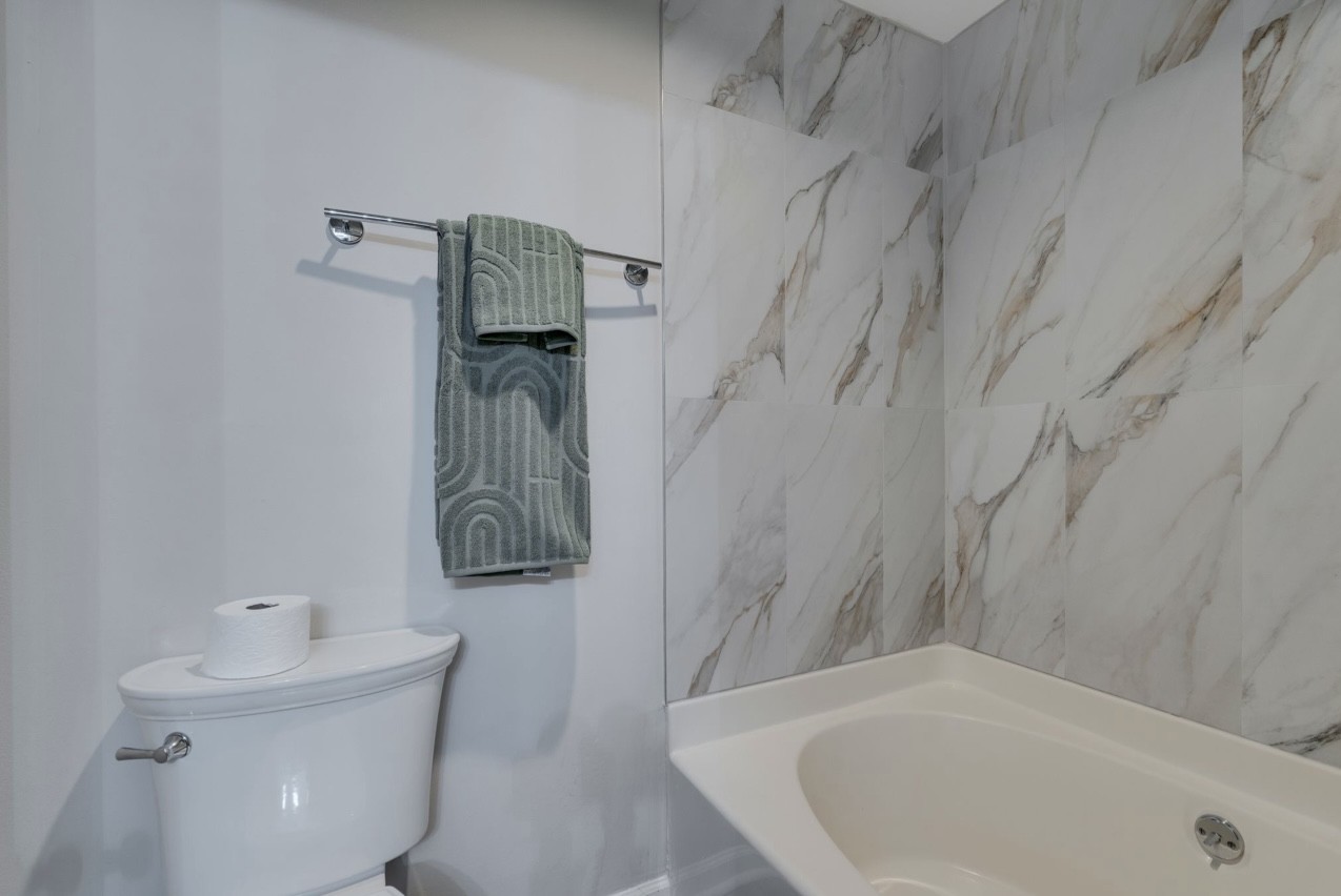 515 Upsall Drive Antioch, TN 37013 - Photo 16 of 31 a bathroom with a bathtub and shower