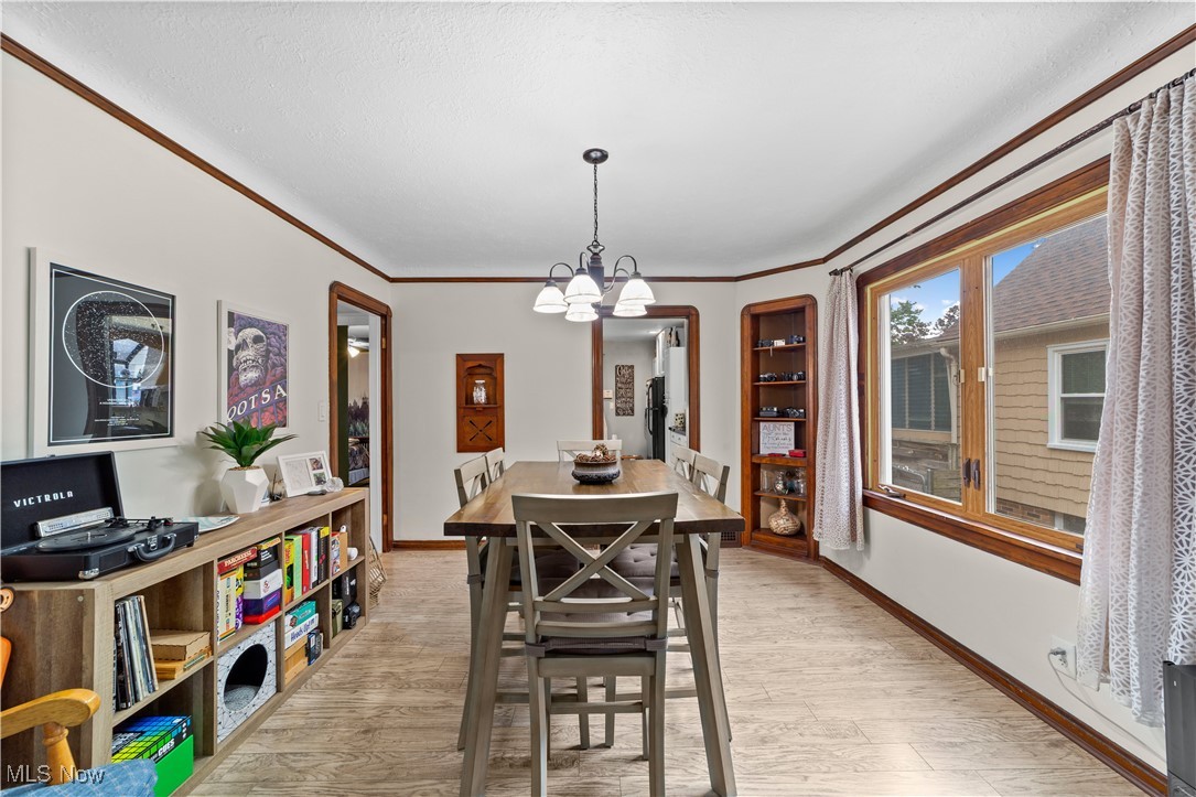 7604 Spring Garden Road Cleveland, OH 44129 - Photo 11 of 43