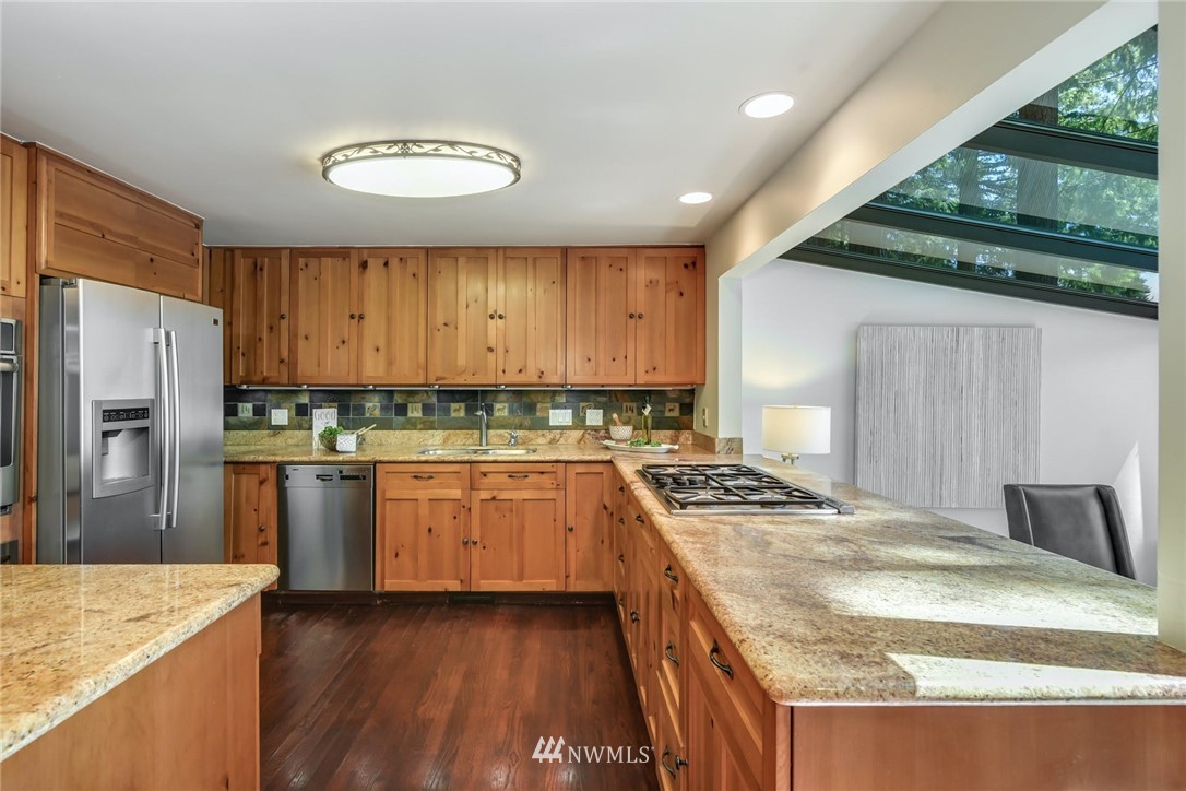 7319 Lake Alice Road Southeast Fall City, WA 98024 - Photo 8 of 32 Gallery Image 8