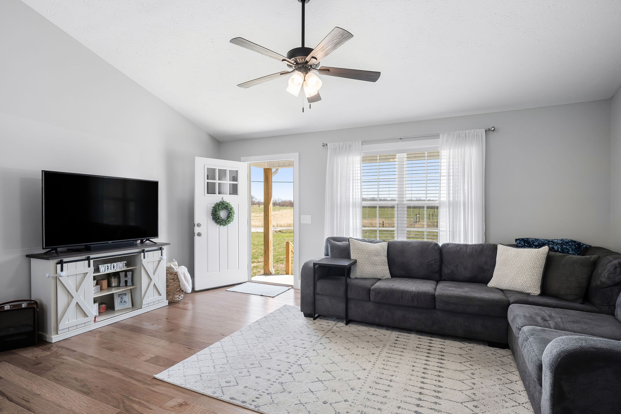 1449 Browntown Road Sparta, TN 38583 - Photo 3 of 27 Gallery Image 3