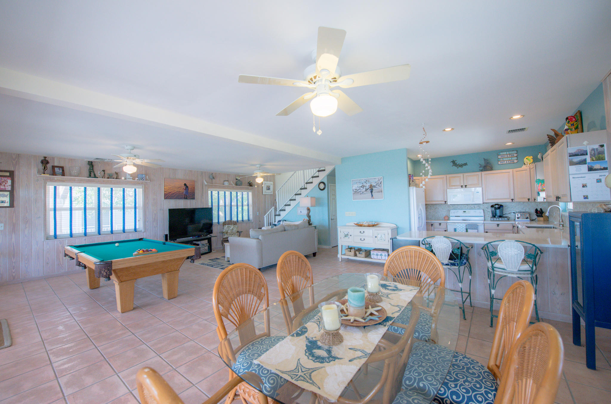63 East Beach Road Tavernier, FL 33070 - Photo 5 of 25 Great room