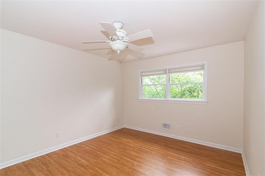 8739 Staghorn Road Indianapolis, IN 46260 - Photo 18 of 23 Gallery Image 18