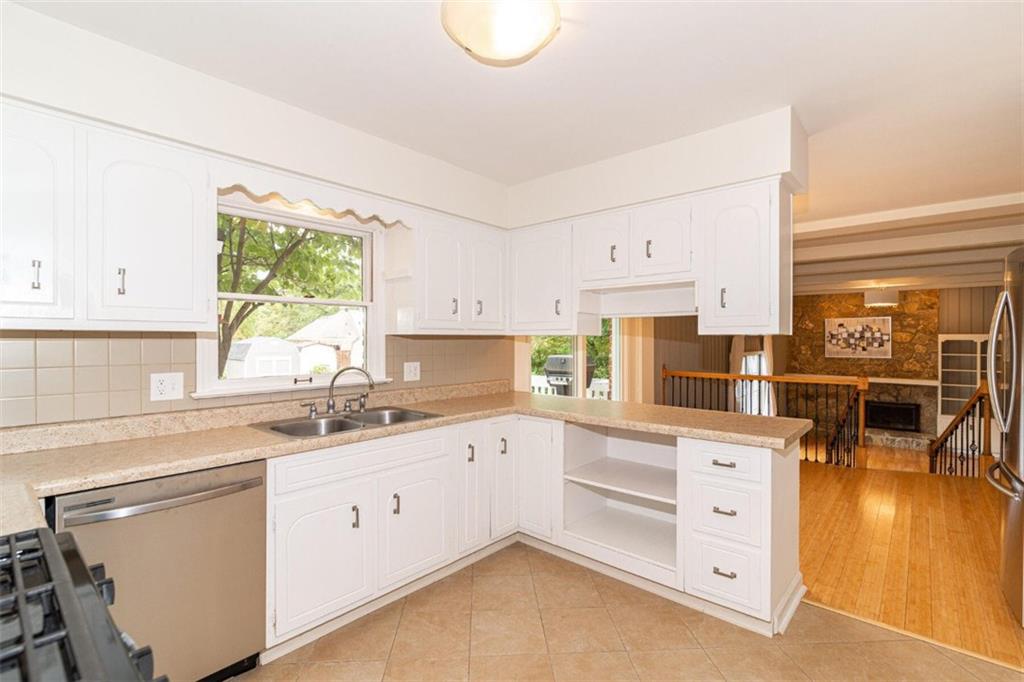 8739 Staghorn Road Indianapolis, IN 46260 - Photo 10 of 23 Gallery Image 10