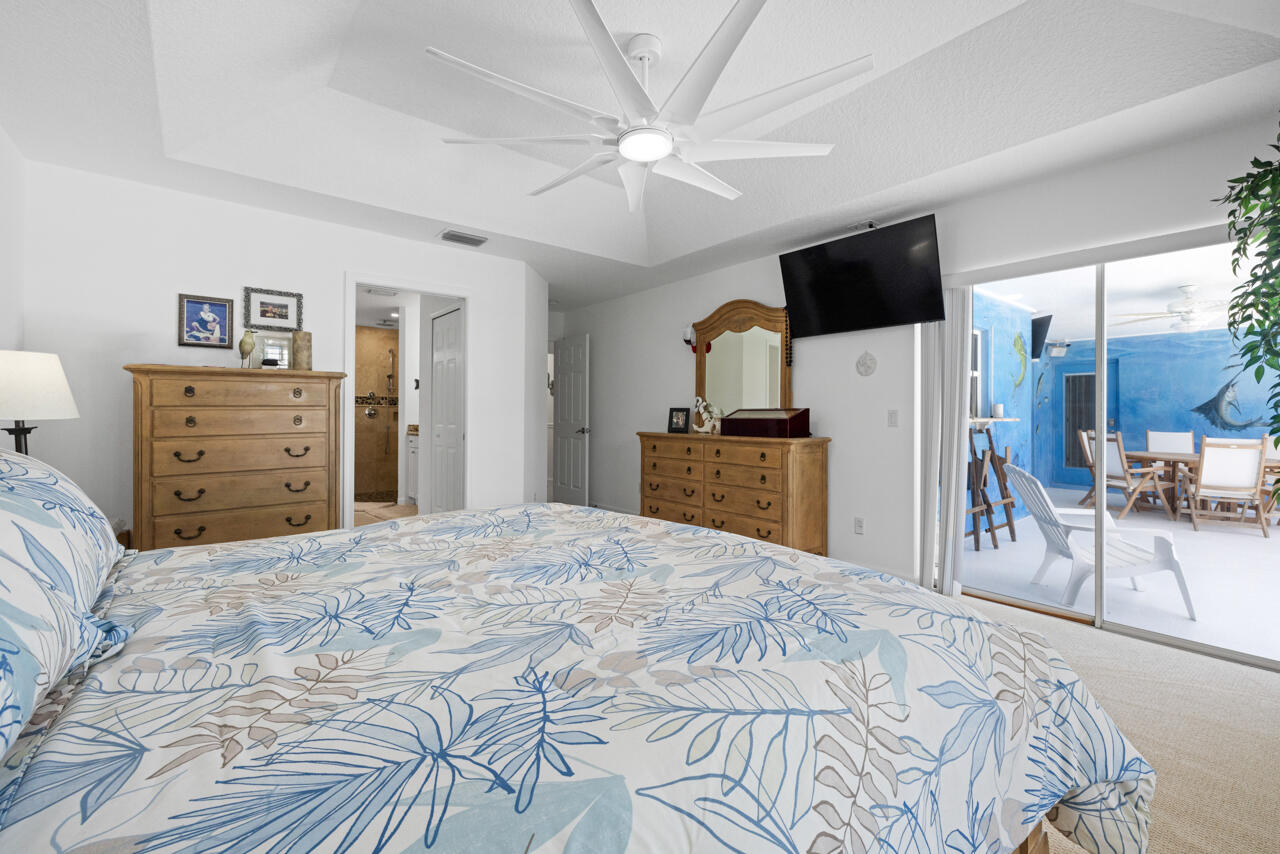 5064 Southeast Horseshoe Point Road Stuart, FL 34997 - Photo 12 of 38 5064 SE Horseshoe Pt-007