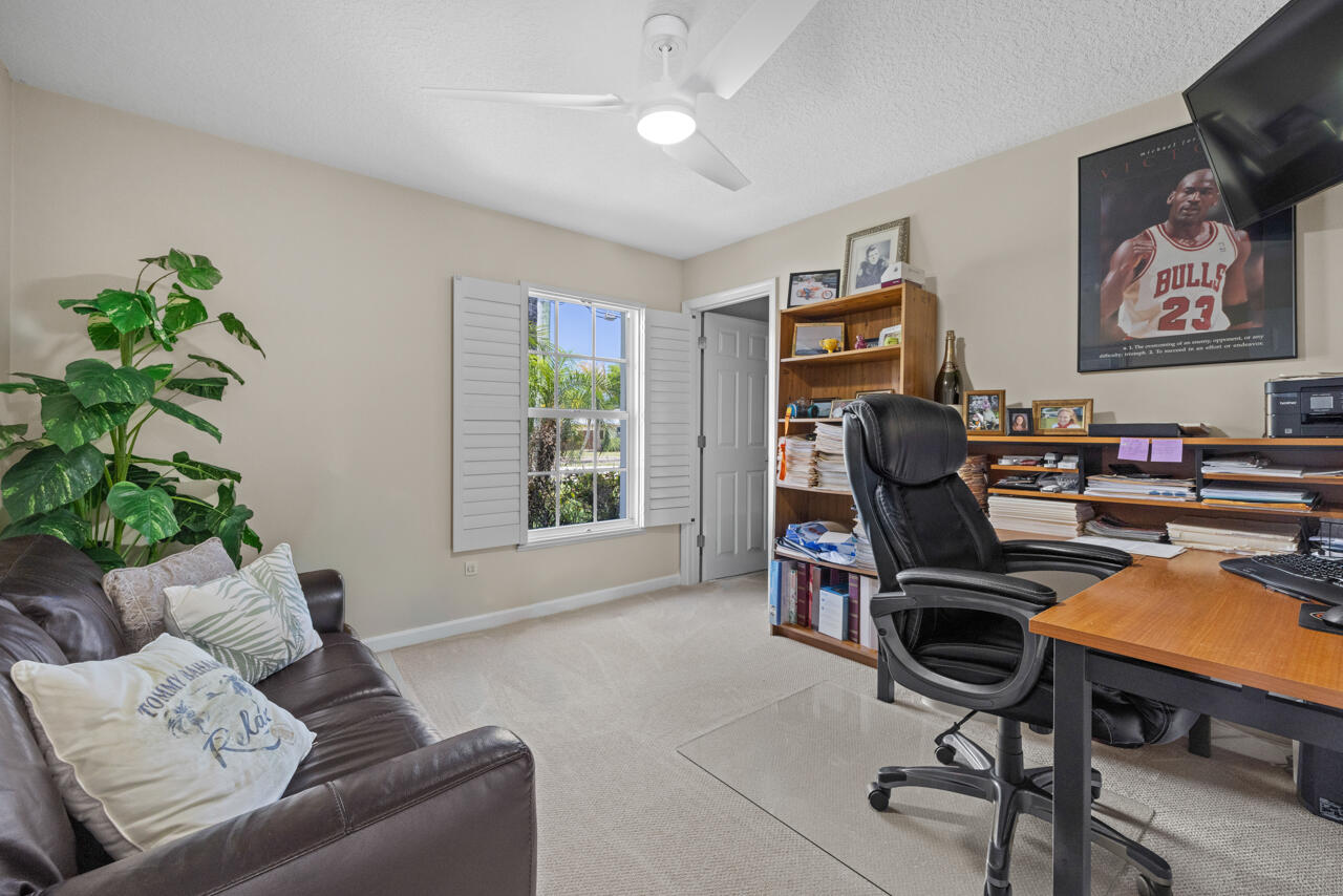 5064 Southeast Horseshoe Point Road Stuart, FL 34997 - Photo 14 of 38 5064 SE Horseshoe Pt-011
