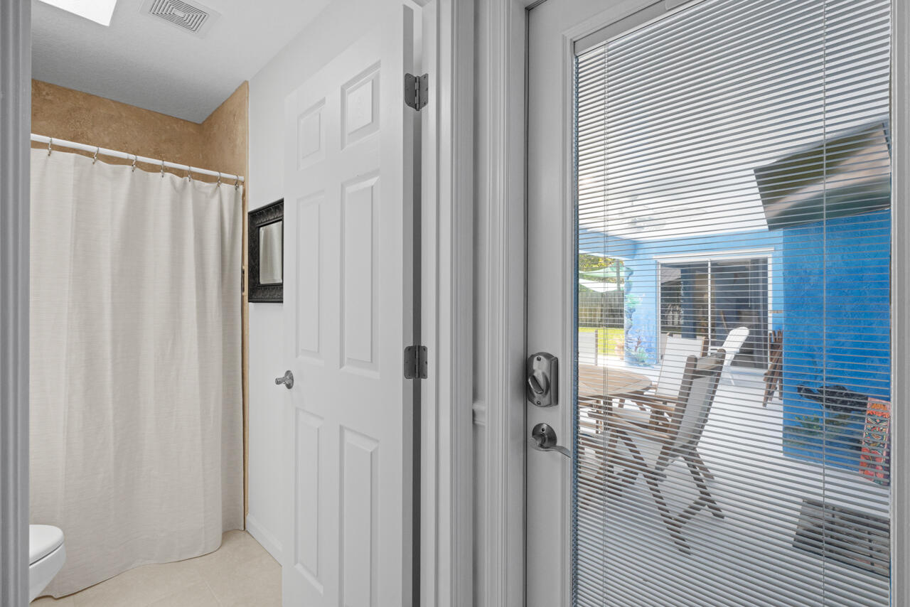 5064 Southeast Horseshoe Point Road Stuart, FL 34997 - Photo 19 of 38 5064 SE Horseshoe Pt-018