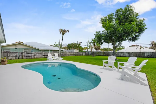 $825,000 | 5064 Southeast Horseshoe Point Road, Stuart, FL 34997