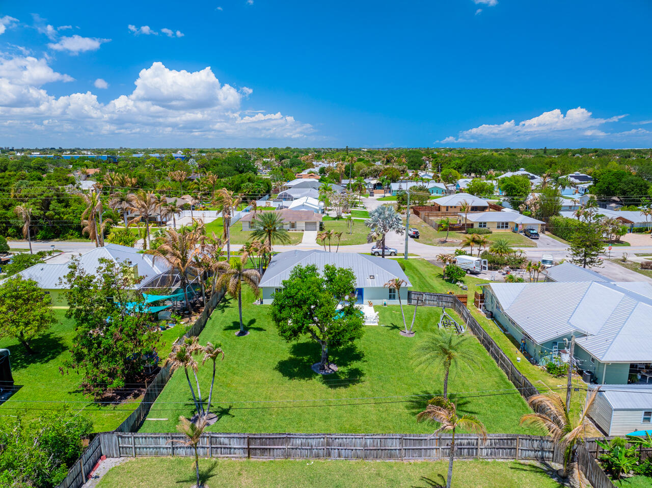 5064 Southeast Horseshoe Point Road Stuart, FL 34997 - Photo 33 of 38 5064 SE Horseshoe Pt-049