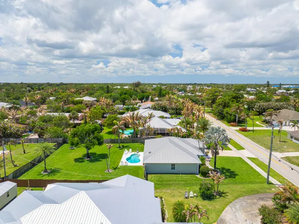$825,000 | 5064 Southeast Horseshoe Point Road, Stuart, FL 34997
