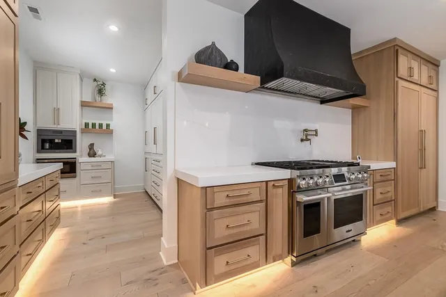 $2,495,950 | 23054 Mc Louth Road, Tonganoxie, KS 66086